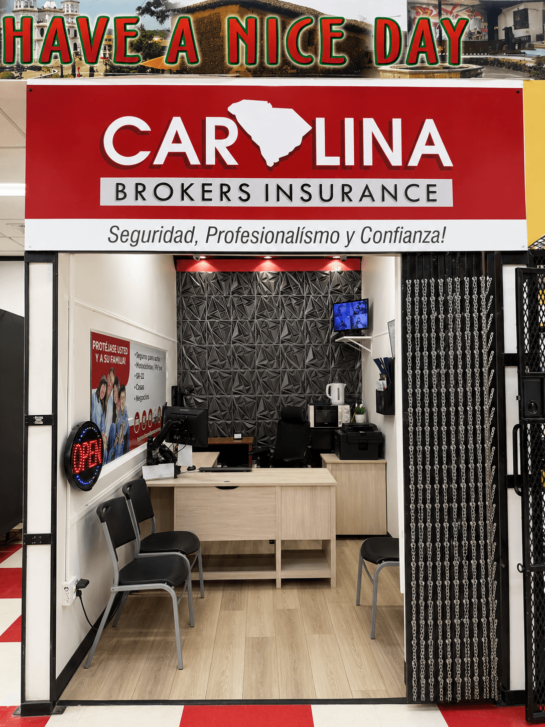 Oficina de Carolina Brokers dentro de La Única Supercenter en Greenville, SC
